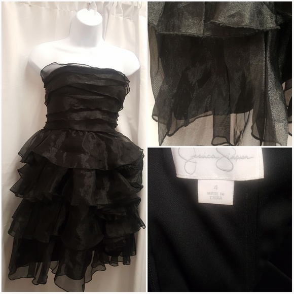 Women's Tiered Strapless Dress - Picture 4 of 9